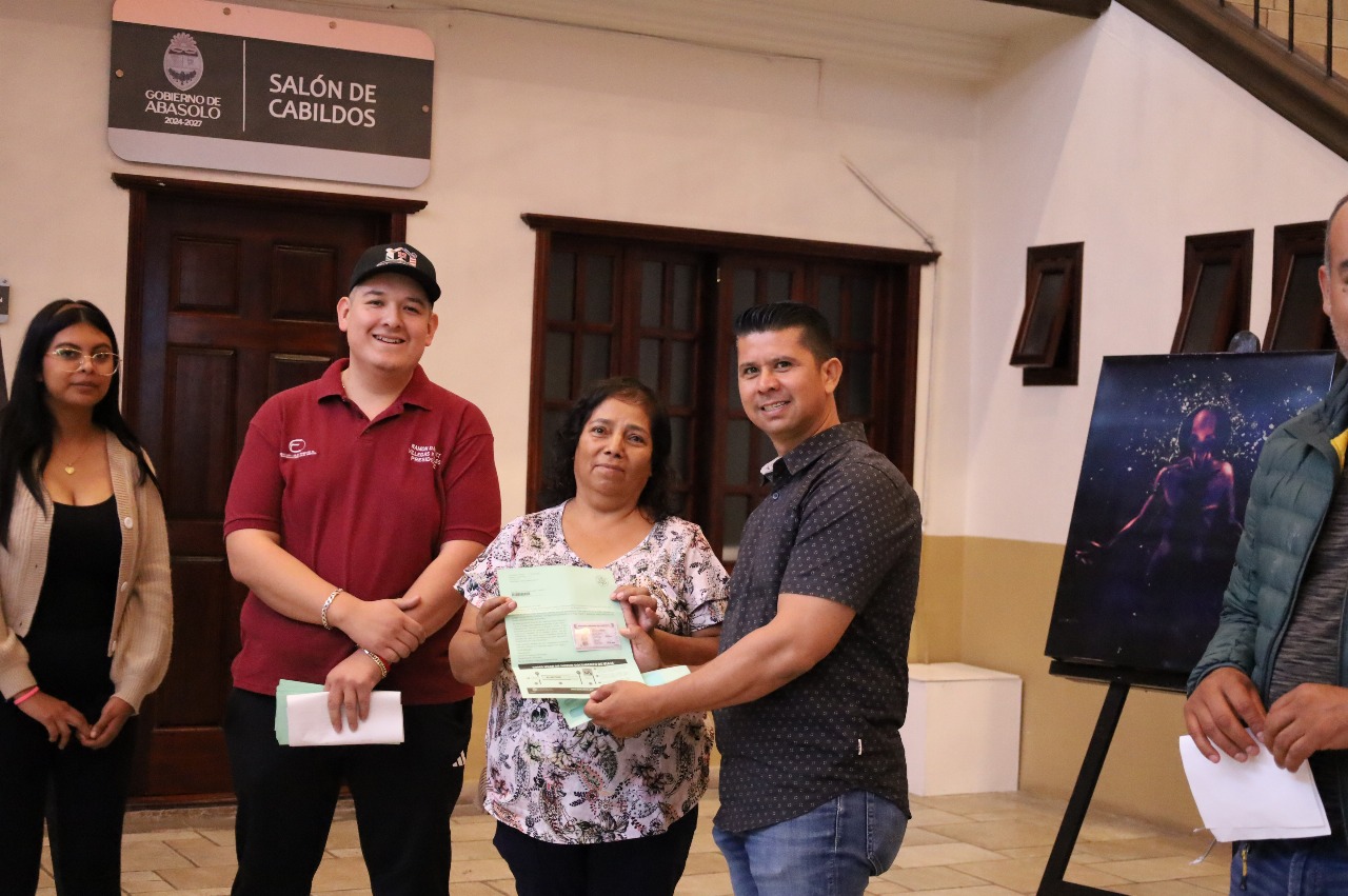 Puentes de Esperanza: Reencuentro de Familias Migrantes Abasolenses