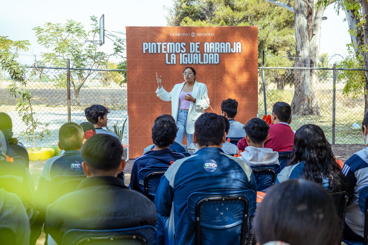 IMAM imparte taller sobre Violencia Digital y Buenas Prácticas en Redes Sociales en la Telesecundaria Cerrito de Aceves