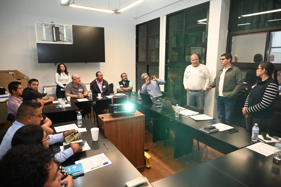 CERTIFICAN A PERSONAL DE VIALIDAD EN TEMAS DE SUSTENTABILIDAD