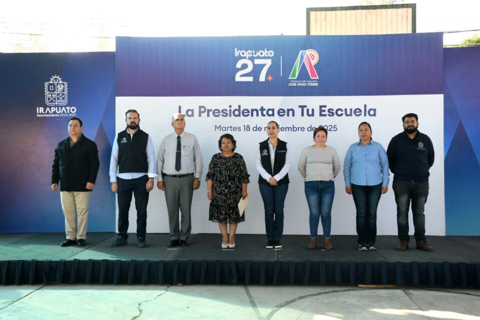 RECUERDAN FECHAS CONMEMORATIVAS DURANTE EVENTO CÍVICO EN IRAPUATO  