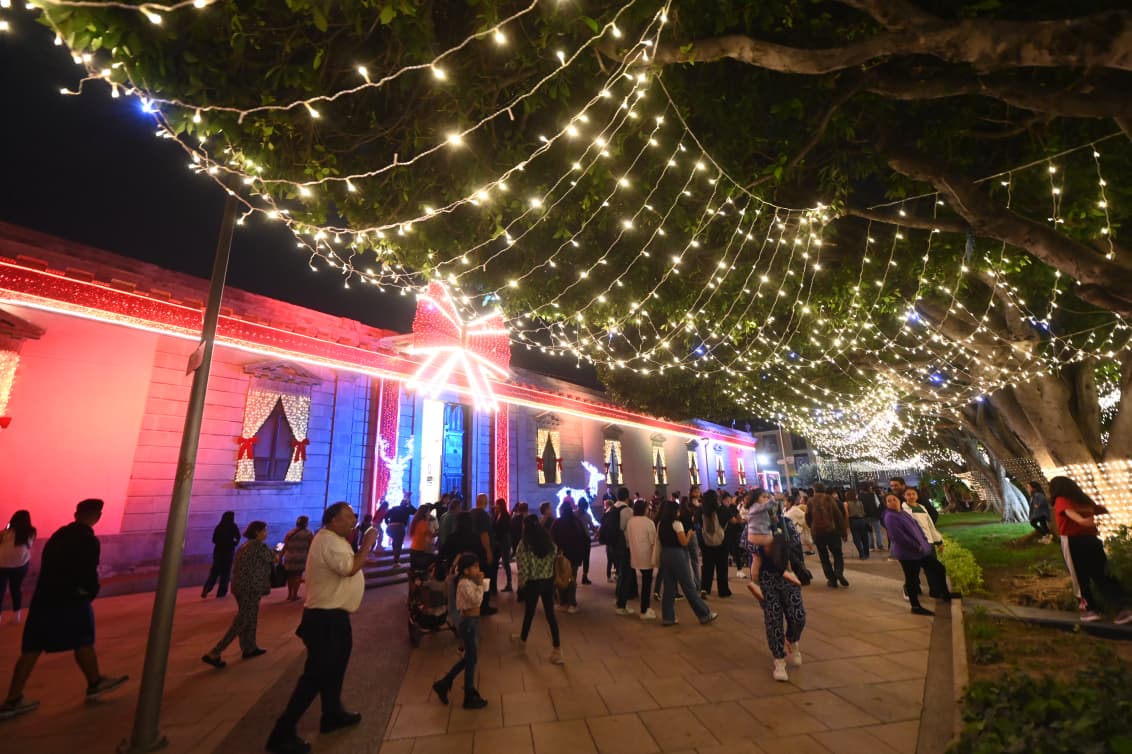 IRAPUATO LATE FUERTE CON INICIO DE LA VILLA NAVIDEÑA 2025