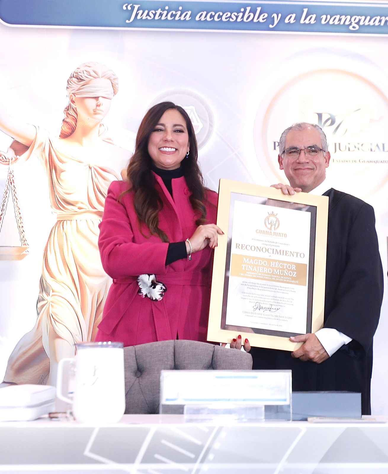 Entrega Gobernadora Patrullas a Municipios de Guanajuato