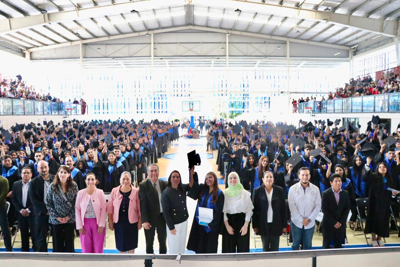 EN IRAPUATO LA EDUCACIÓN LATE 
CON FUERZA Y TRANSFORMA VIDAS            
