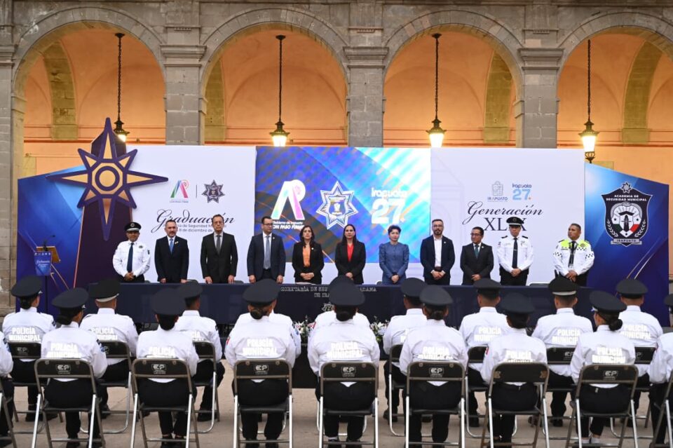 FORTALECEN POLICÍA DE PROXIMIDAD EN IRAPUATO CON NUEVOS CADETES