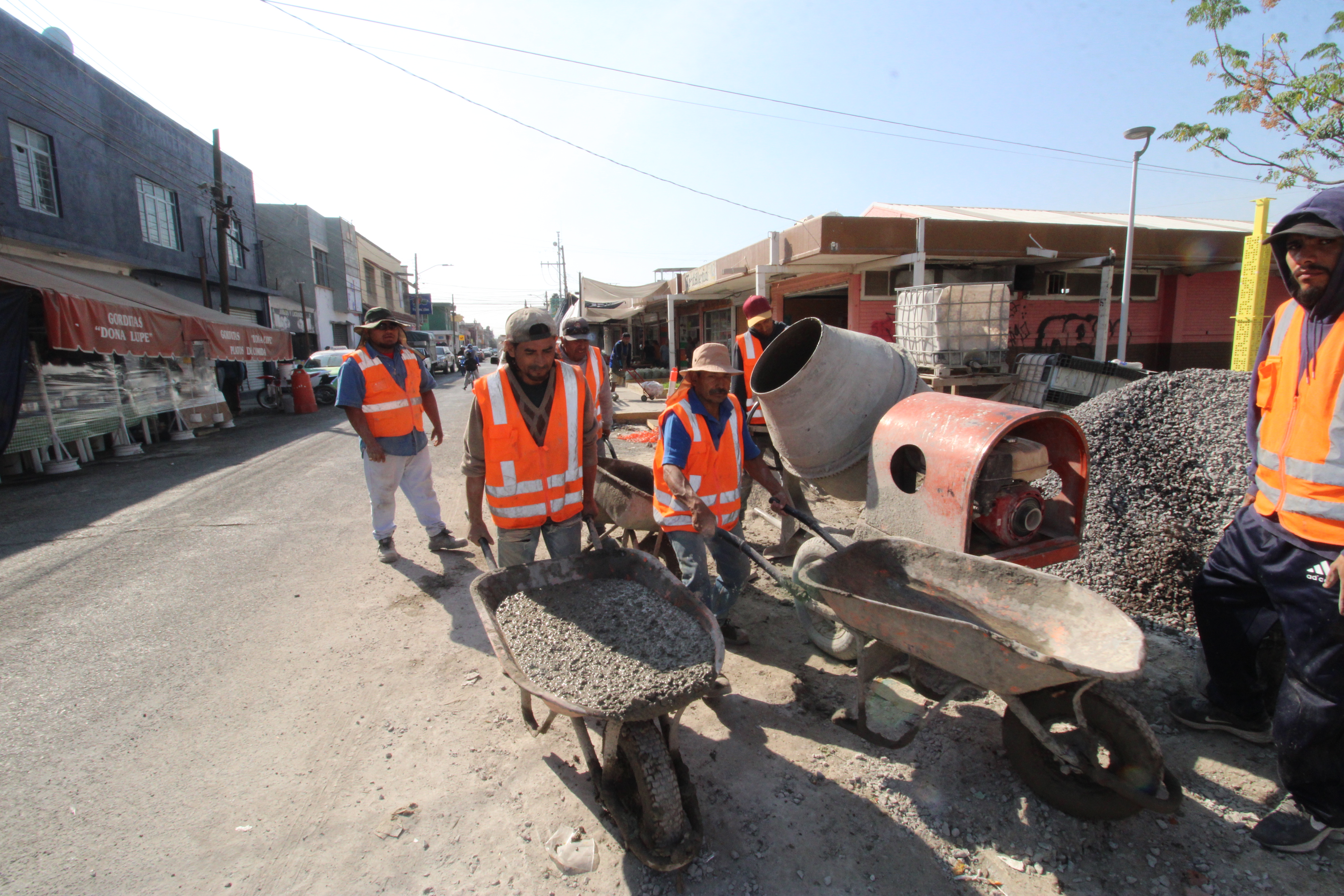 SE EMBELLECEN PARQUES Y PLAZAS PARA IRAPUATENSES