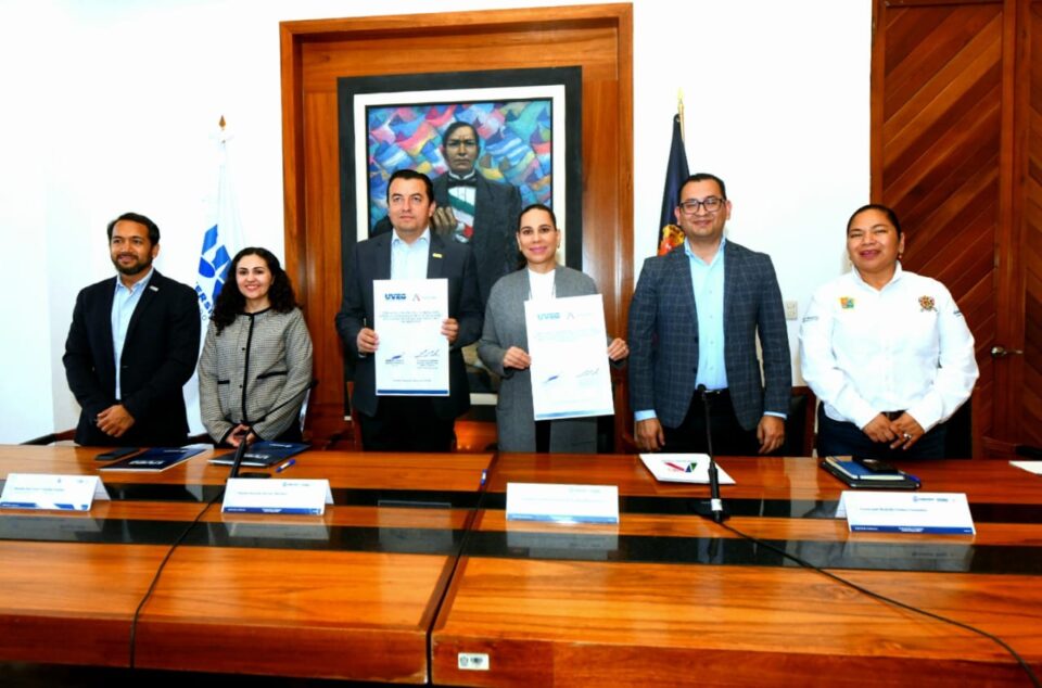 FORTALECE IRAPUATO ACCESO A LA EDUCACIÓN MEDIANTE CONVENIO CON UVEG
