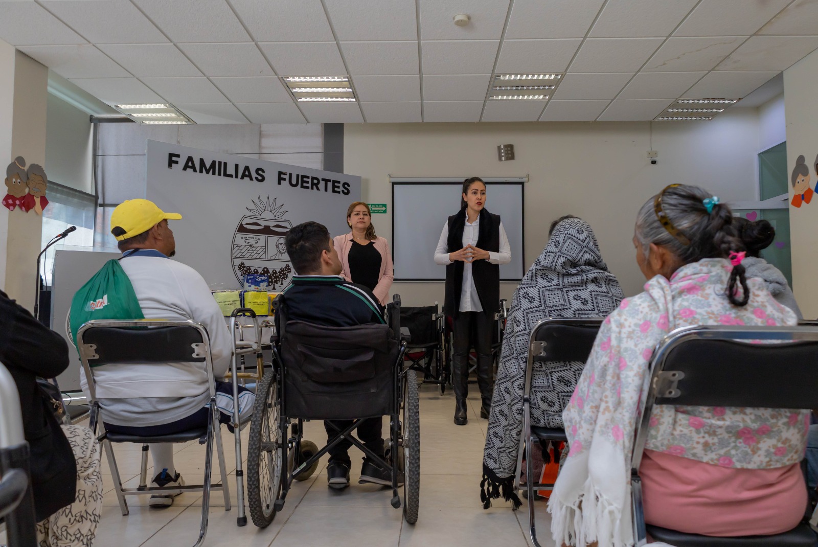 Programa Familias Fuertes: DIF Abasolo brinda apoyos funcionales a personas adultas y con dificultades de movilidad