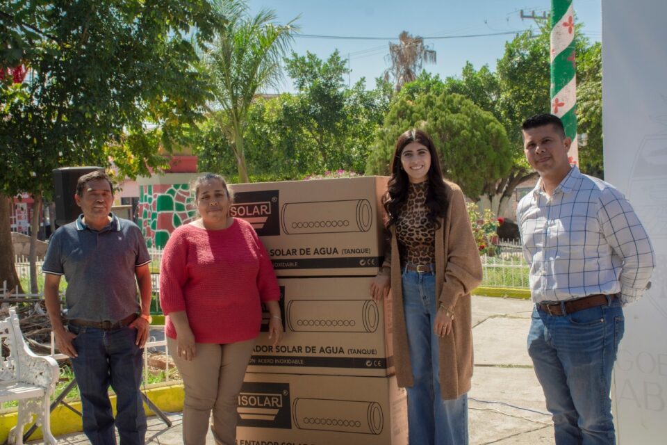 Entrega de calentadores solares beneficia a familias de Rancho Nuevo de la Cruz
