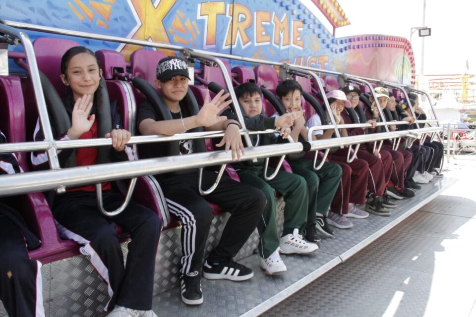 NIÑAS Y NIÑOS DE IRAPUATO DISFRUTAN LA FERIA DE LAS FRESAS 2026 CON ACCESO GRATUITO