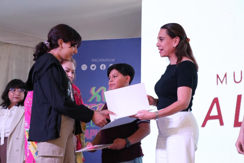 FORTALECEN IDENTIDAD Y CREATIVIDAD CON ‘LO QUE MÁS AMO DE IRAPUATO' EN FERIA DEL LIBRO