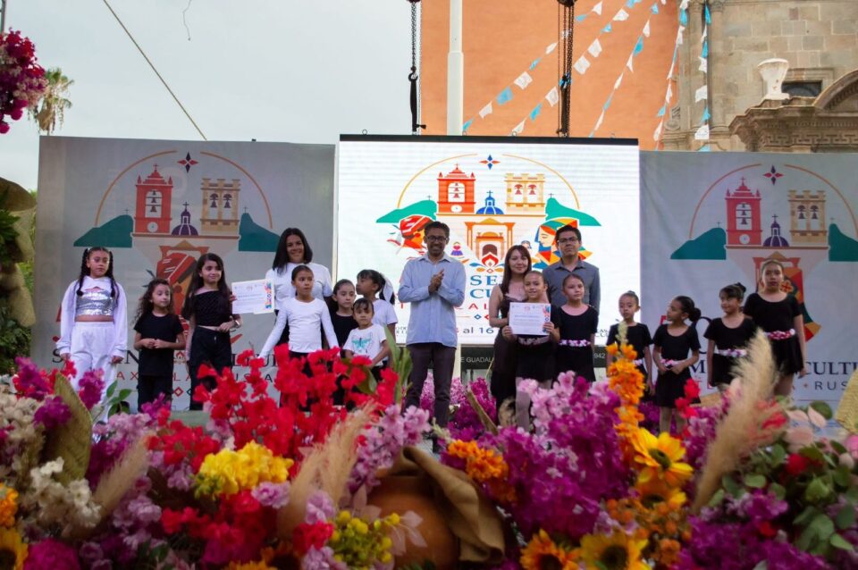 Una tarde de música y amor para celebrar a mamá en Abasolo