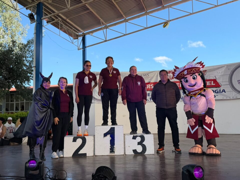 ¡CIERRAN LA SEMANA DE LA CIENCIA Y LA TECNOLOGÍA CON LA CARRERA APACHE Y UNA PASARELA DE DISFRACES!